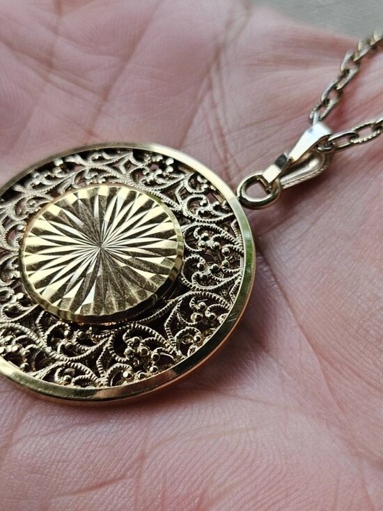 Vintage Caravelle Pocket Watch Gold Tone Watch Necklace Hand Winding Hand main image 8